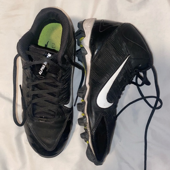 Nike Cleats - Picture 2 of 3